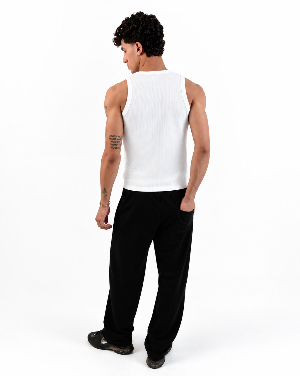 ODY ESSENTIAL — BLACK Sweatpants